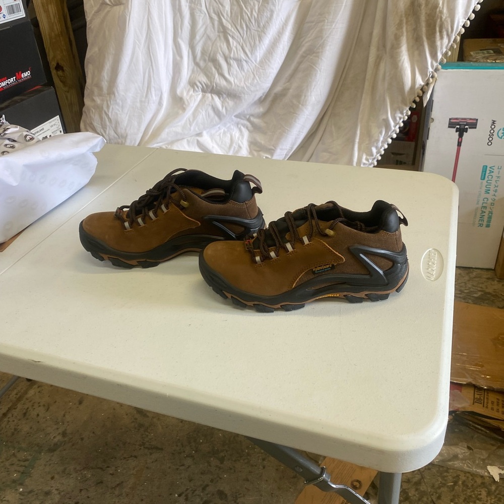 Men's Brown Hiking Shoes